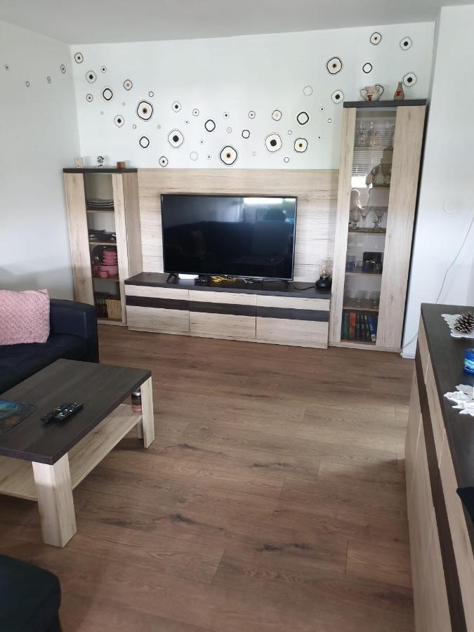 Apartman Lana ,Froudeova Ulica 3 Nasuprot Zg Velesajma Lägenhet Zagreb Exteriör bild
