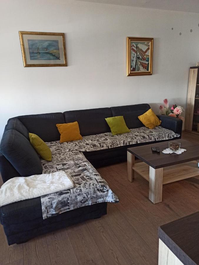 Apartman Lana ,Froudeova Ulica 3 Nasuprot Zg Velesajma Lägenhet Zagreb Exteriör bild