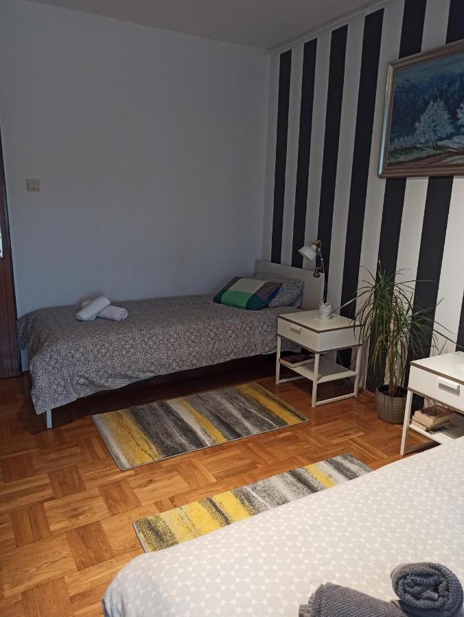 Apartman Lana ,Froudeova Ulica 3 Nasuprot Zg Velesajma Lägenhet Zagreb Exteriör bild